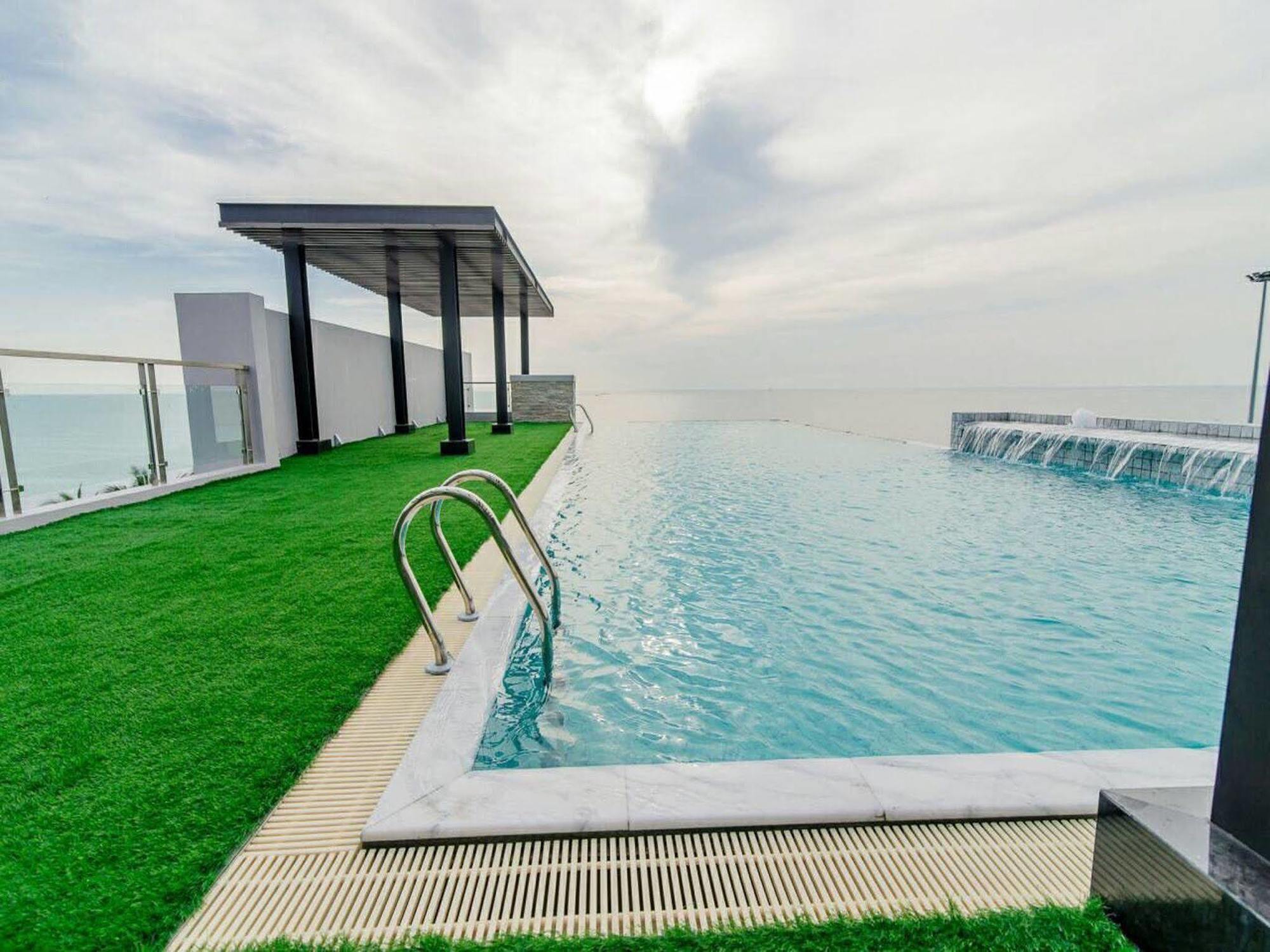 Panitar Haus Hotel Chonburi Ngoại thất bức ảnh