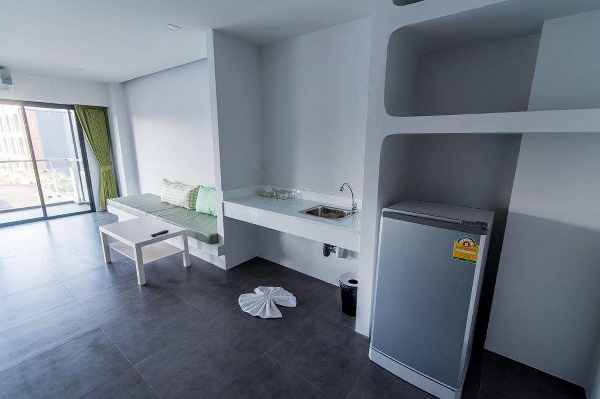 Panitar Haus Hotel Chonburi Ngoại thất bức ảnh