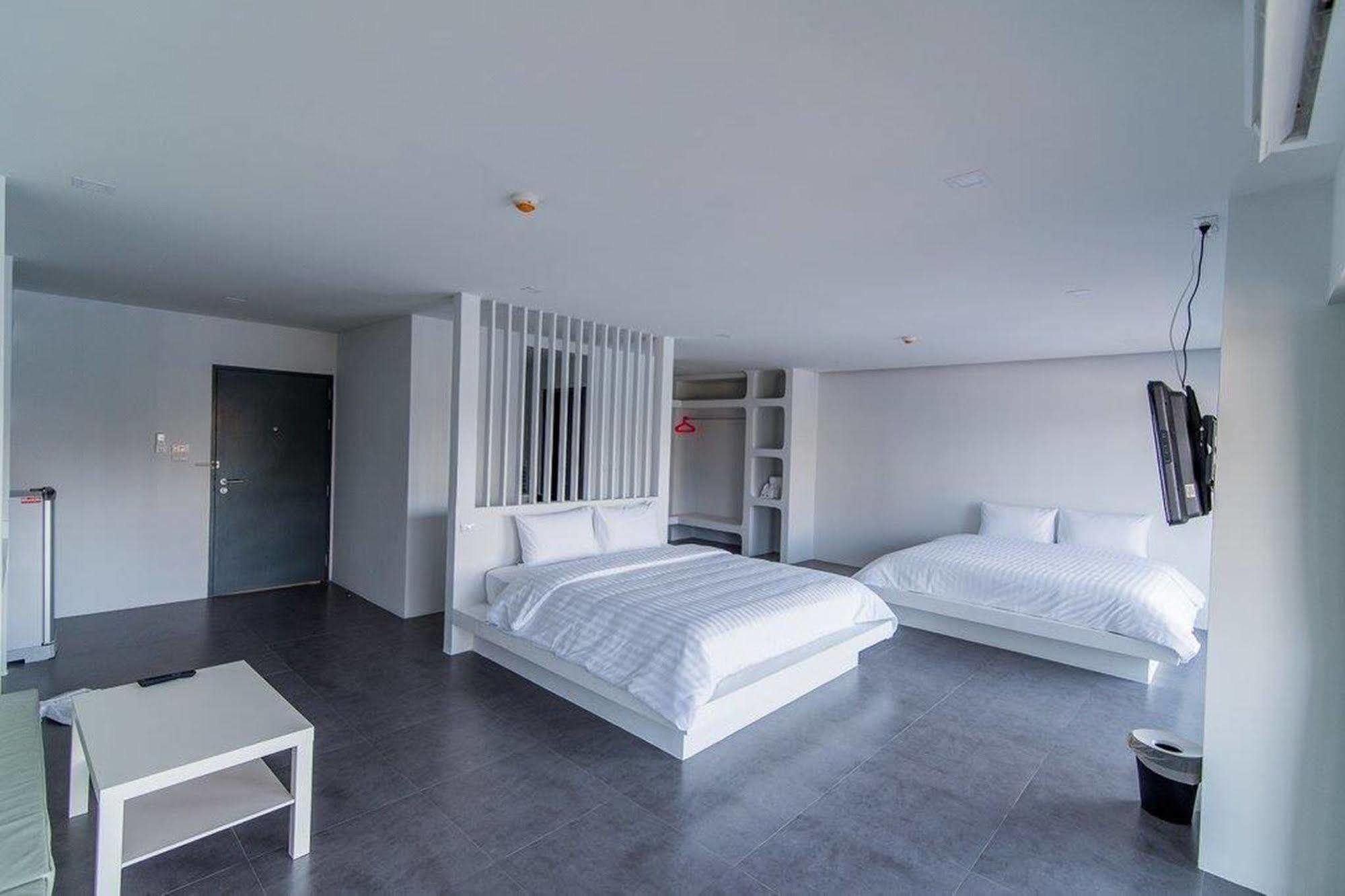 Panitar Haus Hotel Chonburi Ngoại thất bức ảnh
