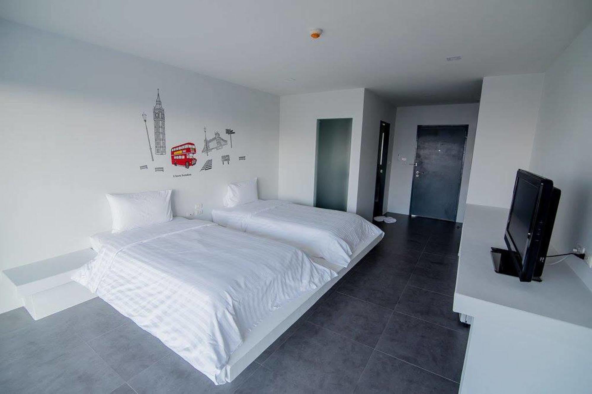 Panitar Haus Hotel Chonburi Ngoại thất bức ảnh