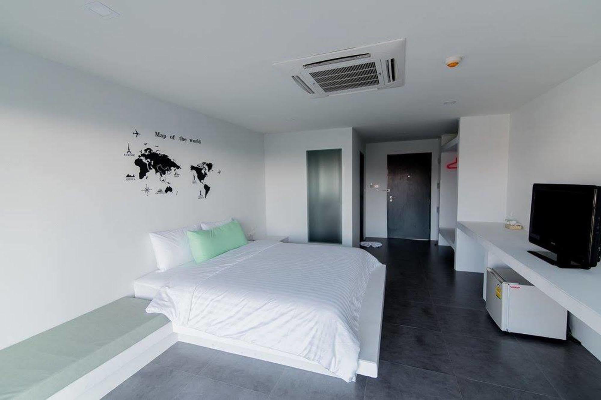 Panitar Haus Hotel Chonburi Ngoại thất bức ảnh