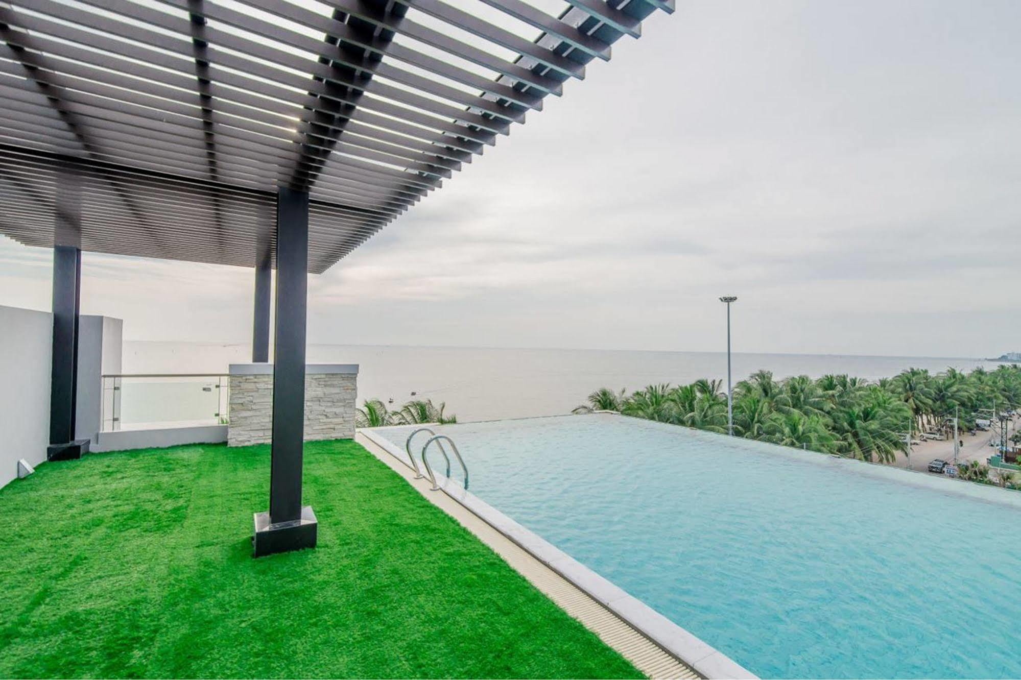 Panitar Haus Hotel Chonburi Ngoại thất bức ảnh